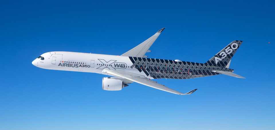 Tal como o 787, o A350 é construído com muita fibra de carbono e tem motores mais eficientes (Foto - Airbus)