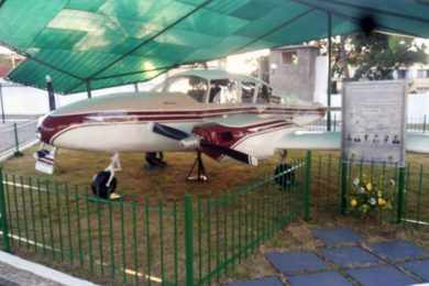 A aeronave está exposta na base do Exército Brasileiro em Fortaleza (Foto - Defesanet)