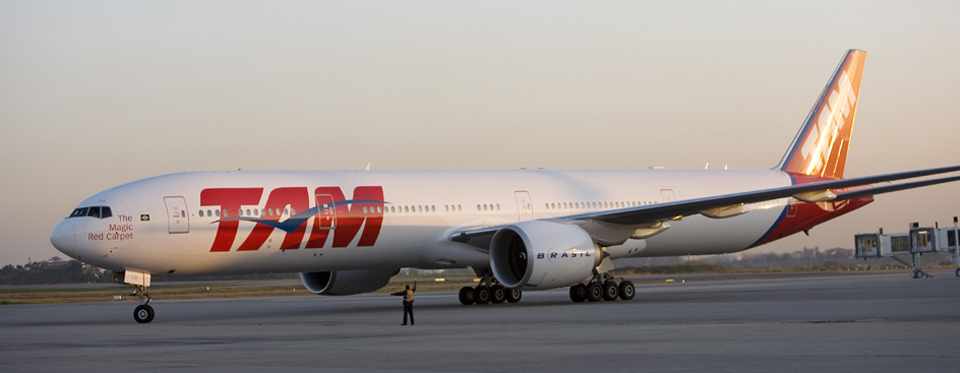 Com 63,7 metros de comprimento, o Boeing 777 é o maior avião operando por uma empresa brasileira (Foto - TAM)