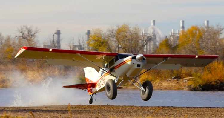 Os fabricantes recomendam não superar a velocidade máxima de 195 km/h (Foto - Just Aircraft)