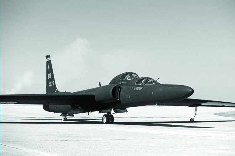 Também foram criadas versões do U-2 para carregar dois tripulantes (Foto - USAF)