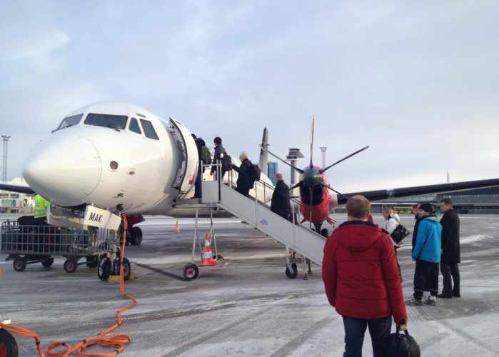 O embarque do veterano BAe ATP é realizado na própria pista em Estocolmo, faça o frio que for (Foto - Next Jet)