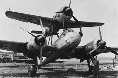 O bombardeiro Do-217 também foi testado na combinação Mistel