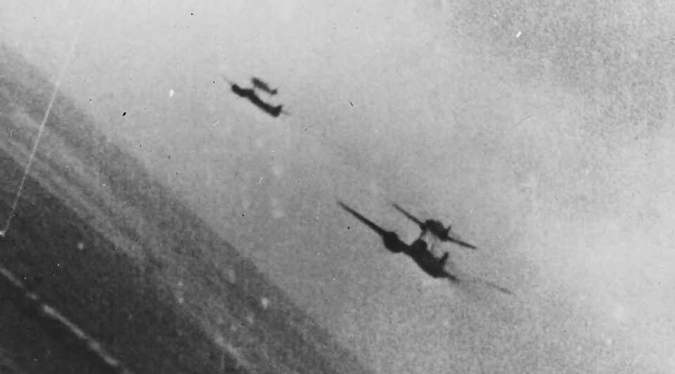 Esquadrão de Mistel voando sobre Berlim, durante a defesa da cidade contra a invasão soviética (Foto - Luftwaffe)