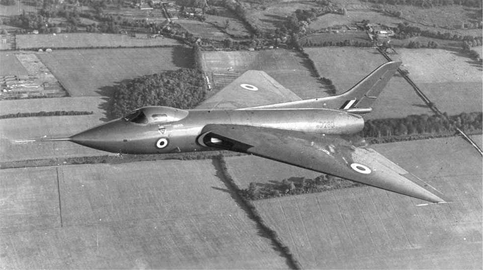 O protótipo Avro 707 foi criado para estudar o formato da revolucionária asa delta (Foto - RAF)