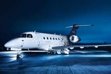 O Legacy 500 pode levar até oito passageiros e até um comissário de bordo (Foto - Embraer)