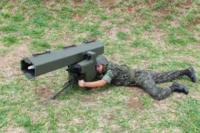 O míssil tem alcance de 3,2 km e conta orientação por laser (Exército Brasileiro)