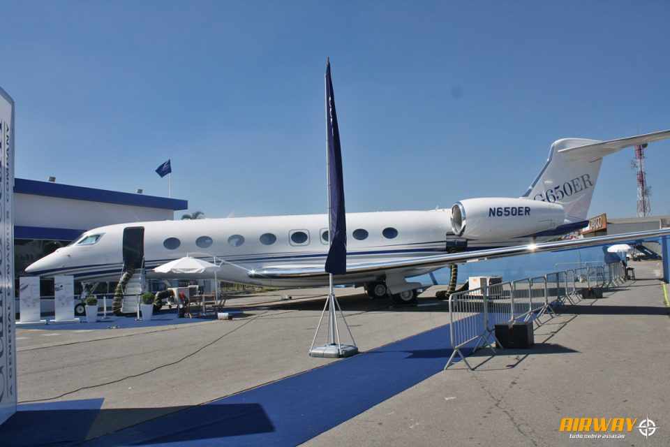 O Gulfstream 650ER, um jatos expostos na Labace, supera o jato da Airbus em alcance (Foto - Ricardo Meier/Airway)