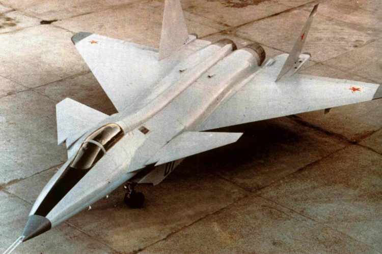 É esperado que o novo caça tenha as mesmas capacidades de ataque "stealth" do F-22, dos EUA (Foto - Força Aérea da Rússia)