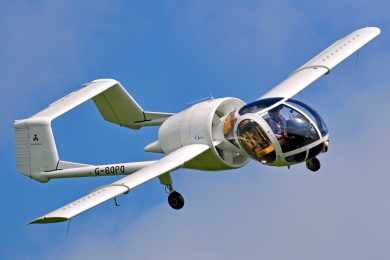 O avião britânico Optica lembra uma libélula e seu objetivo é mais ou menos parecido: ser uma opção para helicópteros