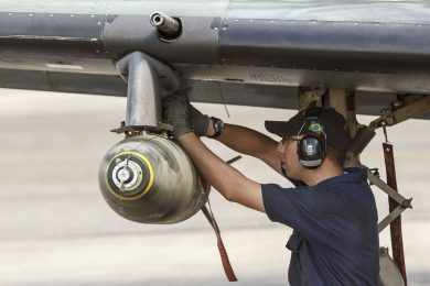 O Tucano pode carregar até 1.000 kg de bombas e outros armamentos (Foto - FAB)