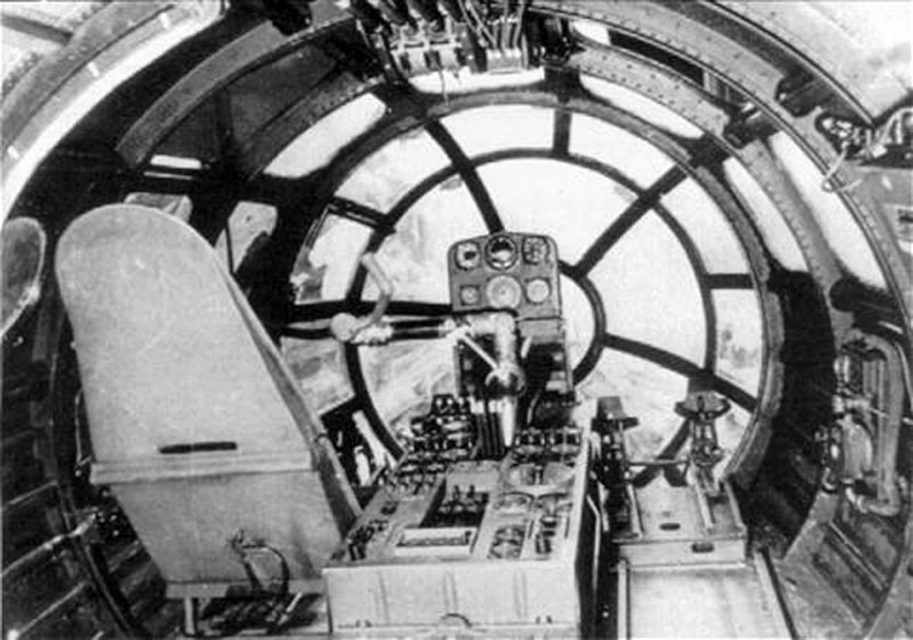 O cockpit do primeiro protótipo do Me 264 possuía uma ampla área envidraçada