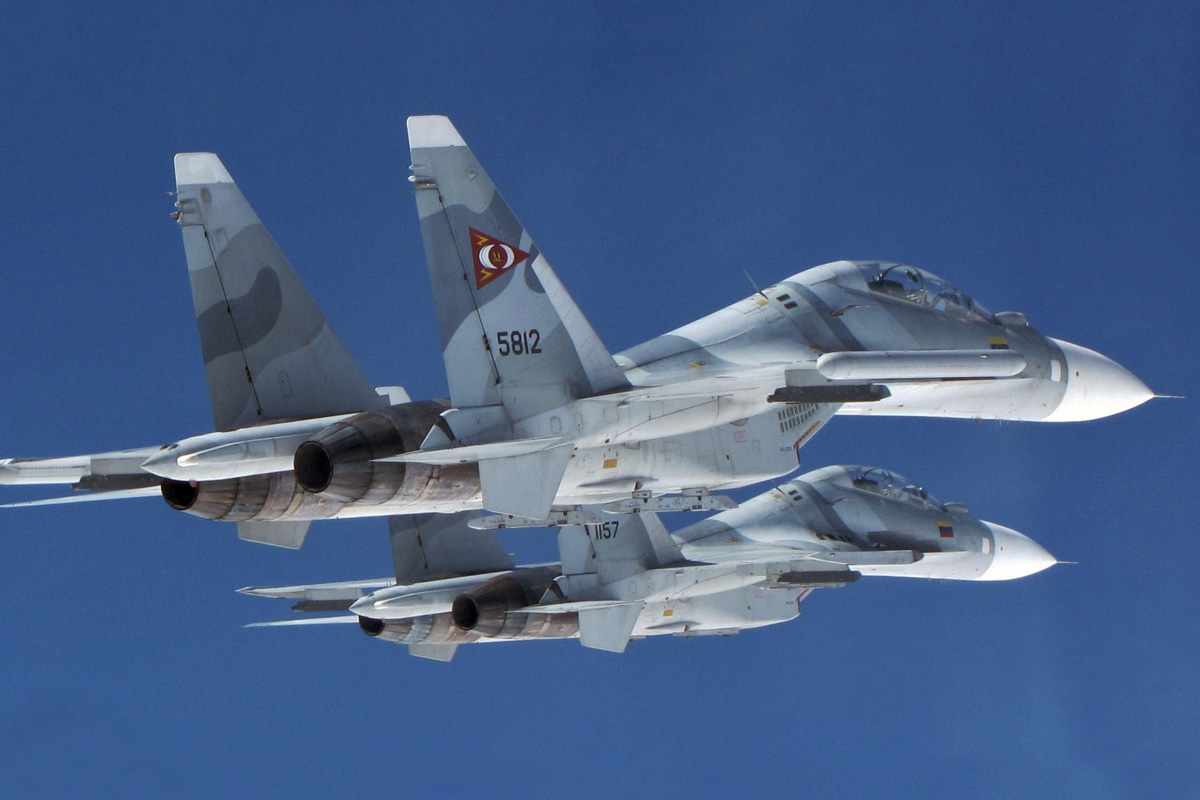 O Su-30 pode voar duas vezes mais rápido que o som e carregar até oito mísseis (Aviación Militar Bolivariana)