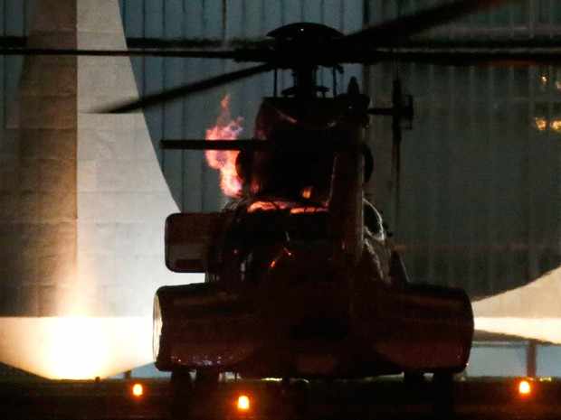 A labareda ocorreu durante a partida do helicóptero: é comum que resíduos de combustível permaneçam no motor (Reprodução/Estadão Conteúdo)