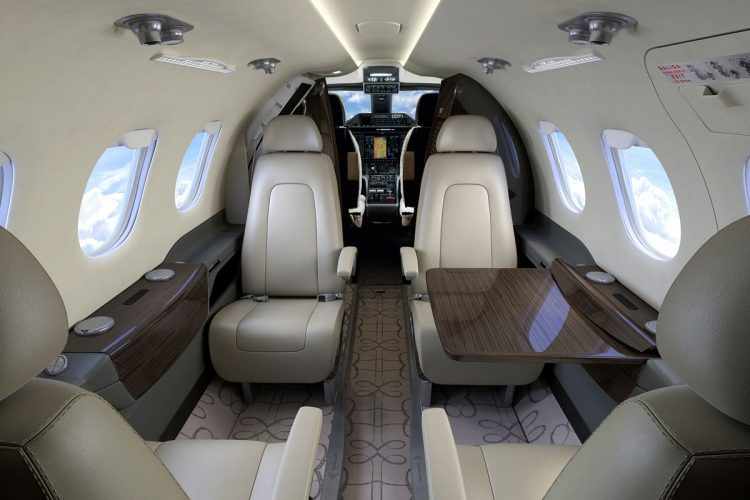A cabine do Phenom pode ser customizado de acordo com o gosto do cliente (Embraer)