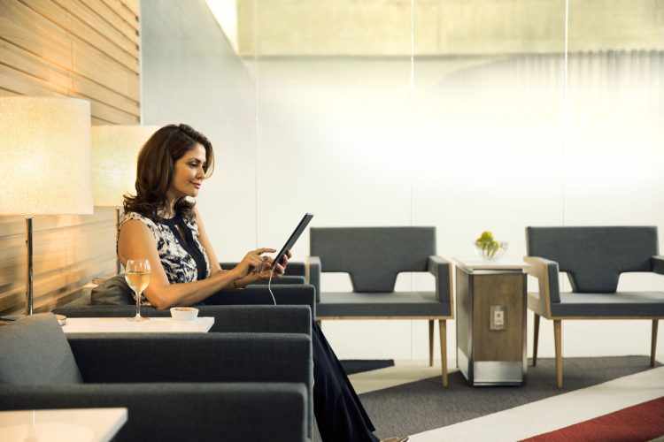 O lounge da American Airlines tem wi-fi gratuito (American Airlines)