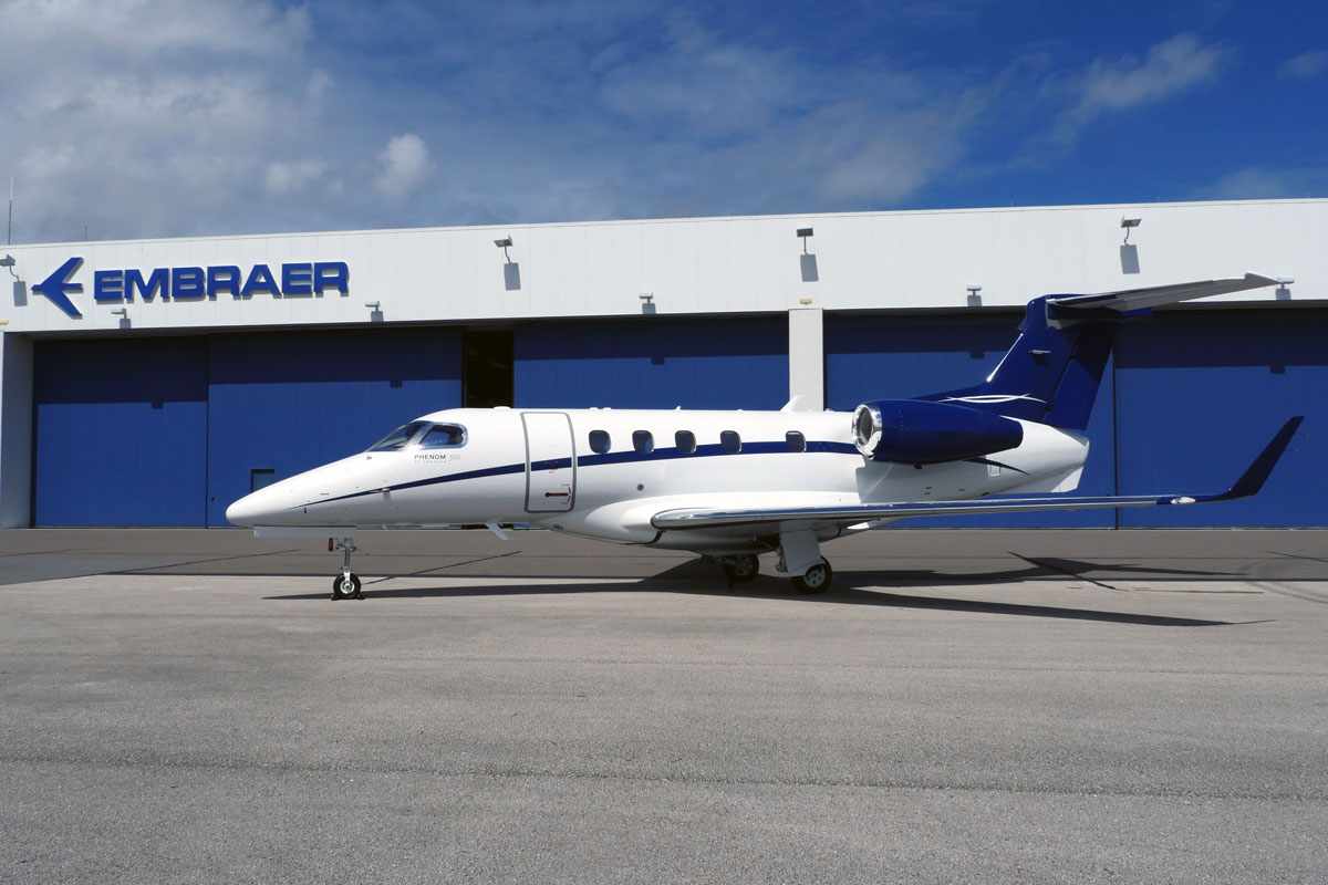 A Embraer entrou o 300º Phenom 300 a um cliente particular nos EUA; o jato custa US$ 8,5 milhões (Embraer)