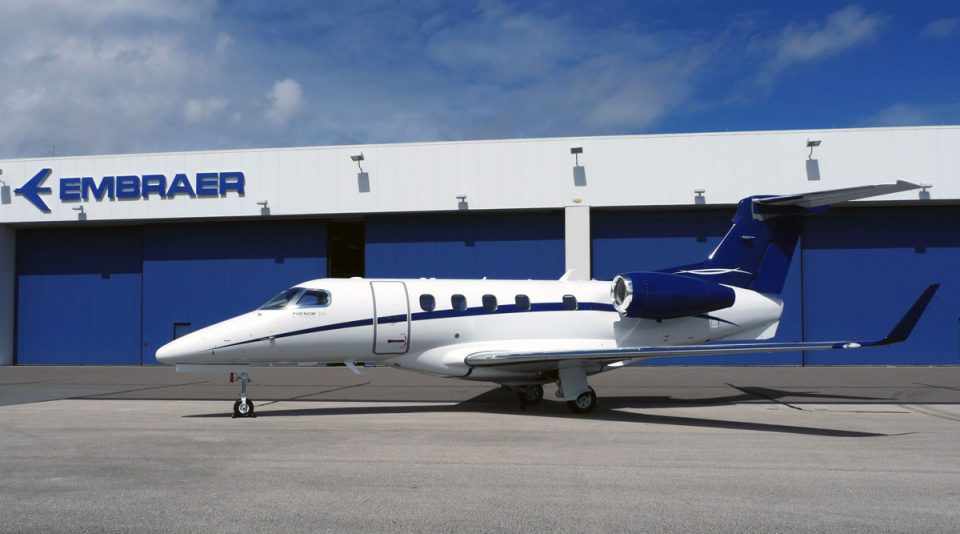 A Embraer entrou o 300º Phenom 300 a um cliente particular nos EUA; o jato custa US$ 8,5 milhões (Embraer)