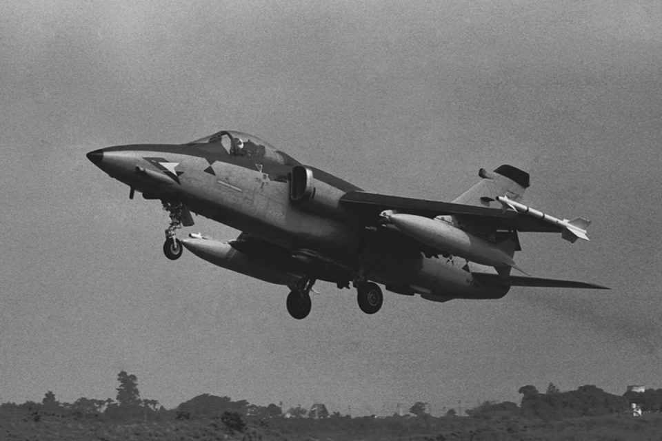 O AMX foi enorme salto para a indústria aeronáutica brasileira (Acervo Centro Histórico Embraer)