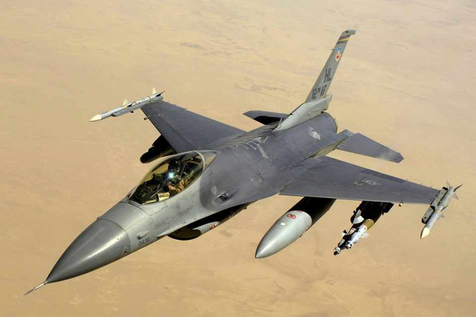 O F-16 foi utilizado pelos EUA em combate da Guerra do Golfo contra o Iraque, em 1991 (USAF)