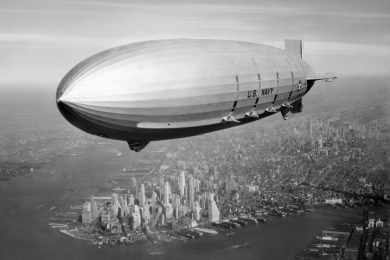 USS Macon sobrevoando Nova York, em 1933