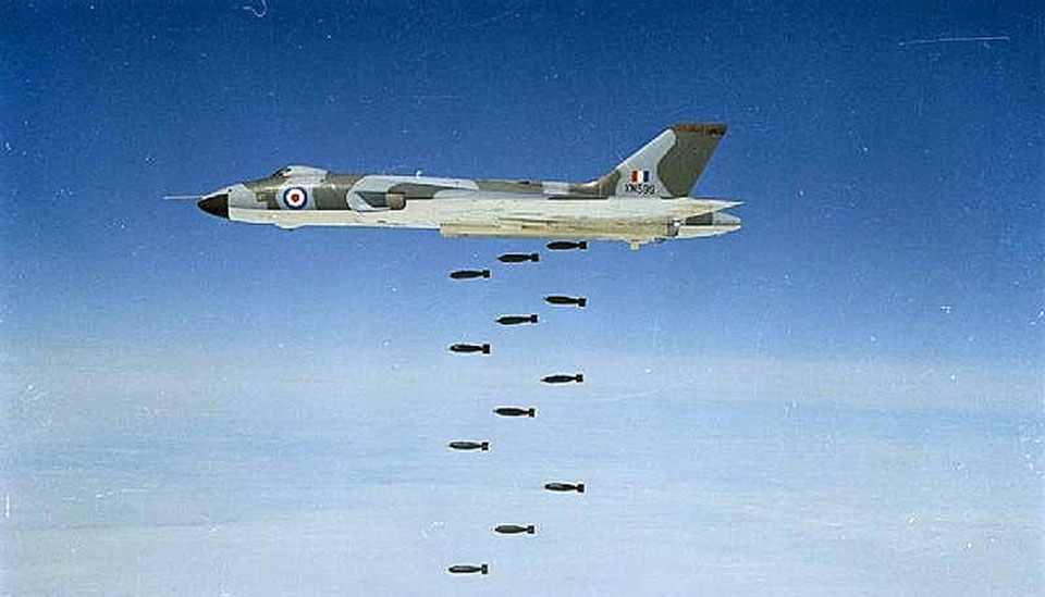 Os Vulcan viajaram mais de 12 mil km para bombardear posições argentinas nas Ilhas Malvinas (RAF)