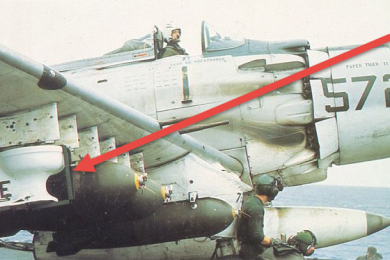 O AH-1 Skyraider e sua arma "bioquímica" (Domínio Público)
