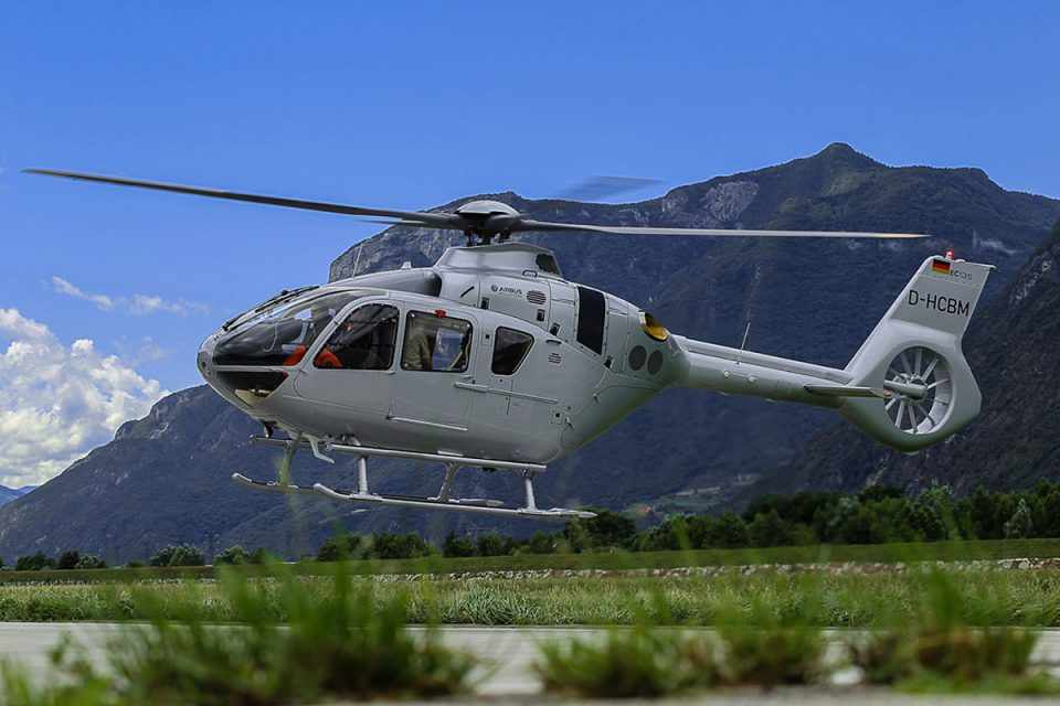 A Airbus vai produzir 100 helicópteros H135 na China no período de 10 anos (Airbus)