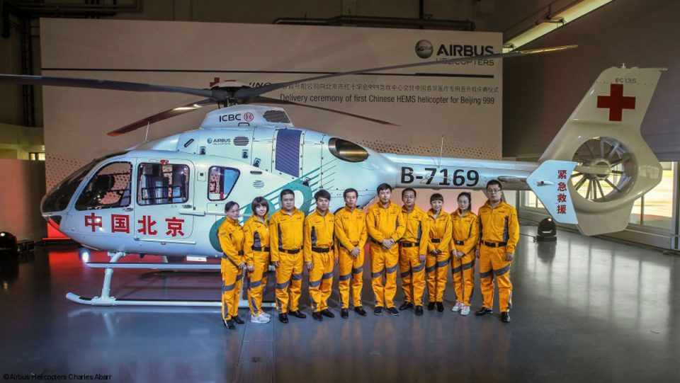 Os H135 chineses serão empregados principalmente para serviço médico e policial (Airbus)