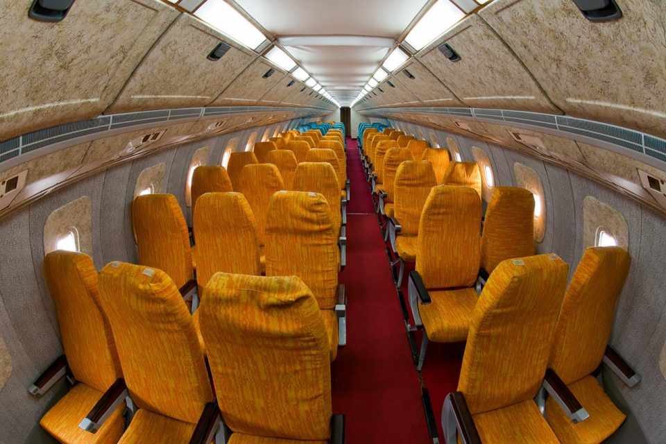 A cabine do Tu-144 podia ser configurada para transportar até 167 passageiros 