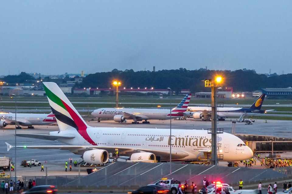 O A380 estacionado no Terminal 3: voo comemorativo, mas sem previsão de ser regular