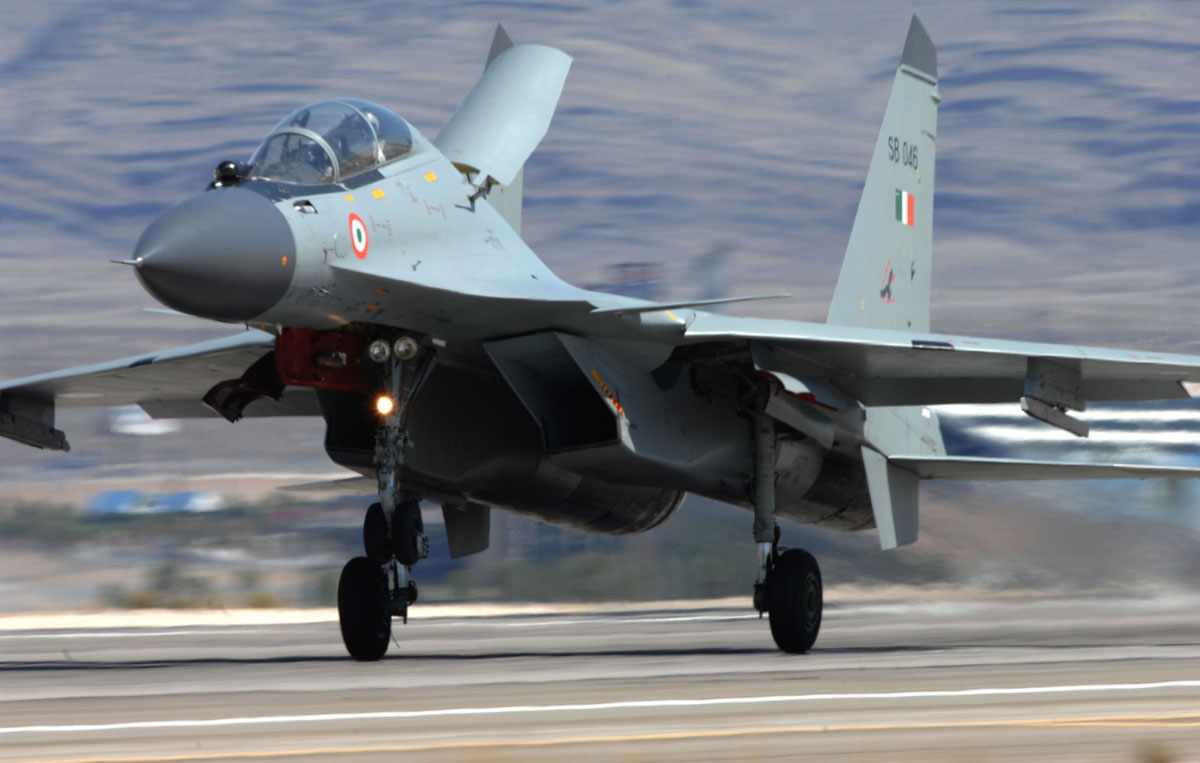 A Índia é um dos maiores operadores do temível caça russo Sukhoi Su-30 (Divulgação)