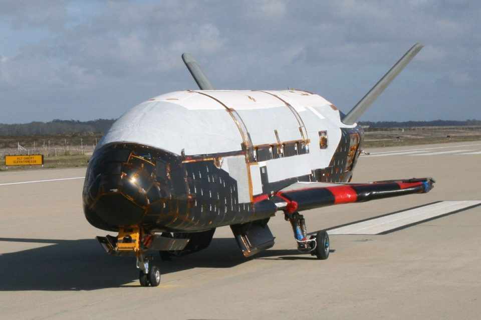 O misterioso X-37B, da Boeing, é usado pela USAF em missões militares no espaço