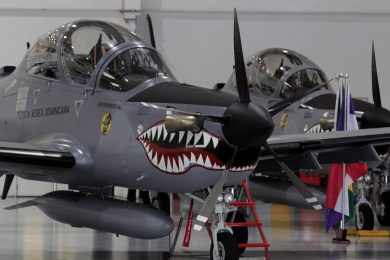 O Super Tucano pode ser equipado com uma combinação letal de mísseis e canhões (Embraer)