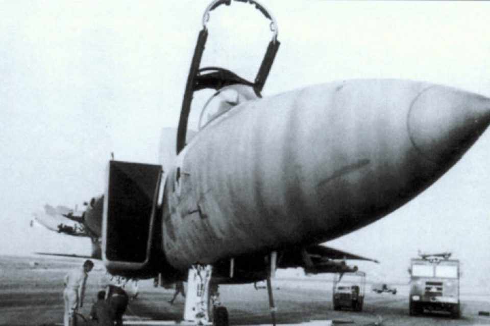 O F-15 israelense sem asa: piloto só notou após o pouso