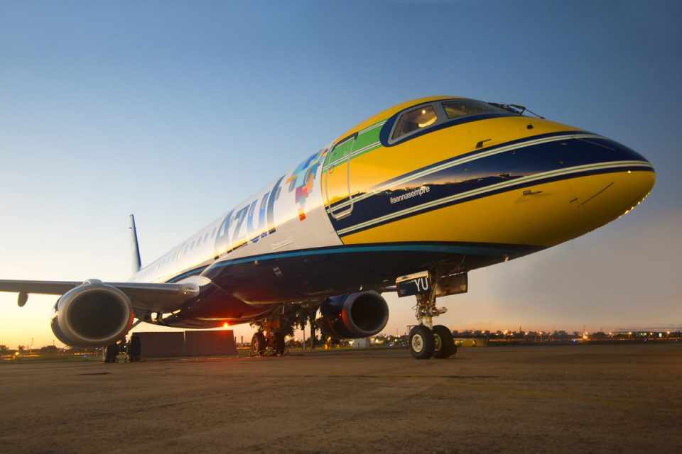 Embraer E195 #sempresenna (Gianfranco Beting/Azul)