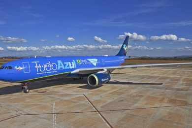Airbus A330 "Big Blue Bus" (Gianfranco Beting/Azul)