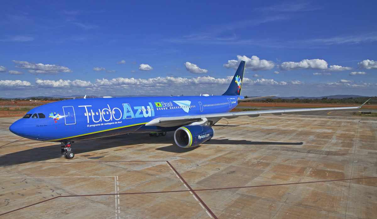 Airbus A330 "Big Blue Bus" (Gianfranco Beting/Azul)