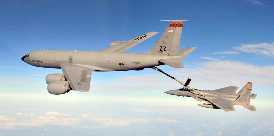 O KC-135 é o avião mais antigo do arsenal da USAF; o modelo está em operação desde 1954 (USAF)
