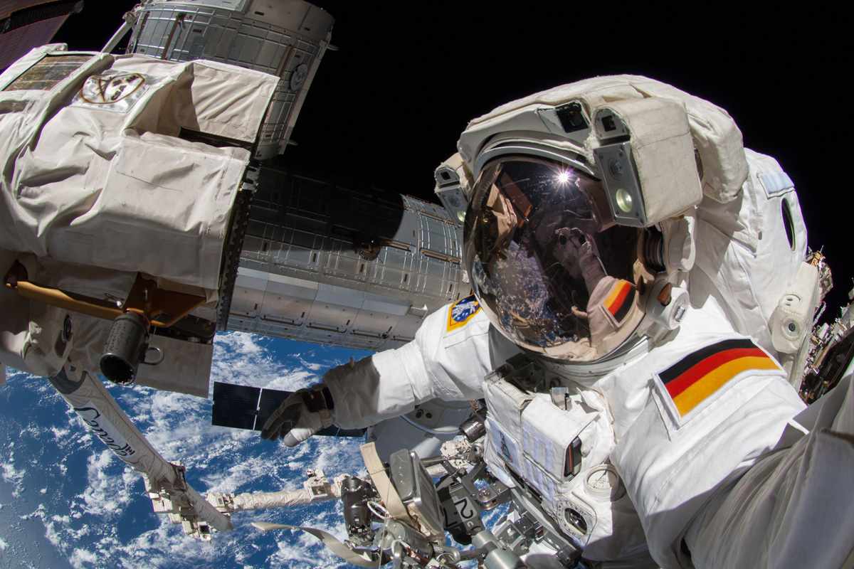 Está é sua maior chance de conseguir fazer uma "selfie" no espaço... (NASA)