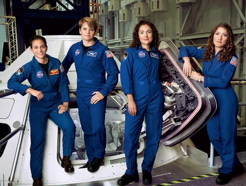 As candidatas a astronauta têm no currículo experiência com jatos de combate e exploração no Polo Sul (Reprodução/Glamour)