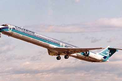 O McDonnell Douglas MD-82 usado pela Cruzeiro por alguns meses