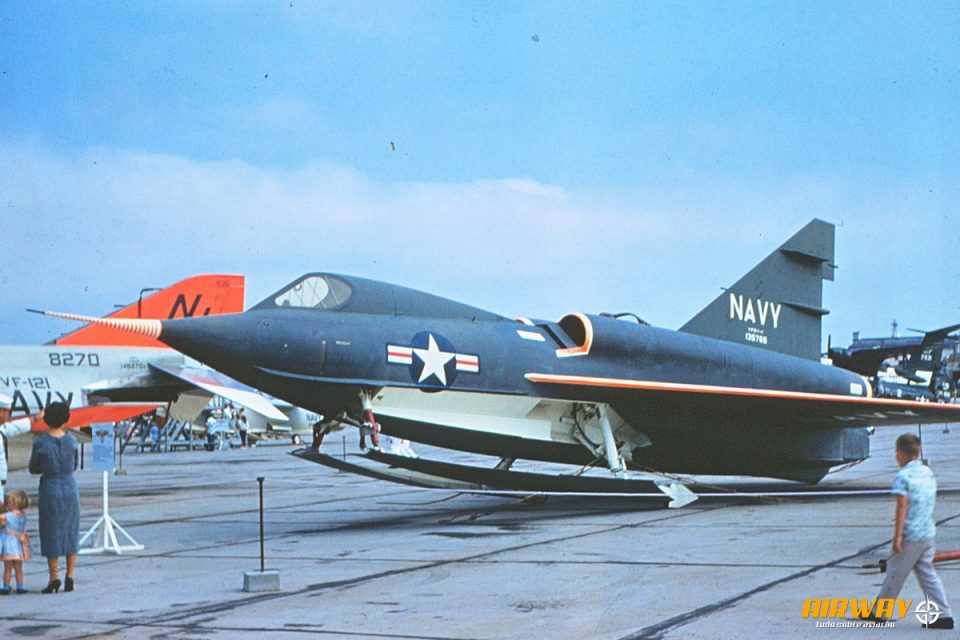 O XF2Y Sea Dart numa exposição da Marinha dos Estados Unidos