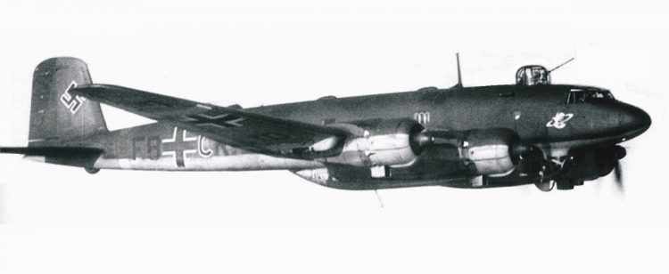 O Condor podia carregar cerca de 6.500 kg de bombas no porão e nas asas (Domínio Público)