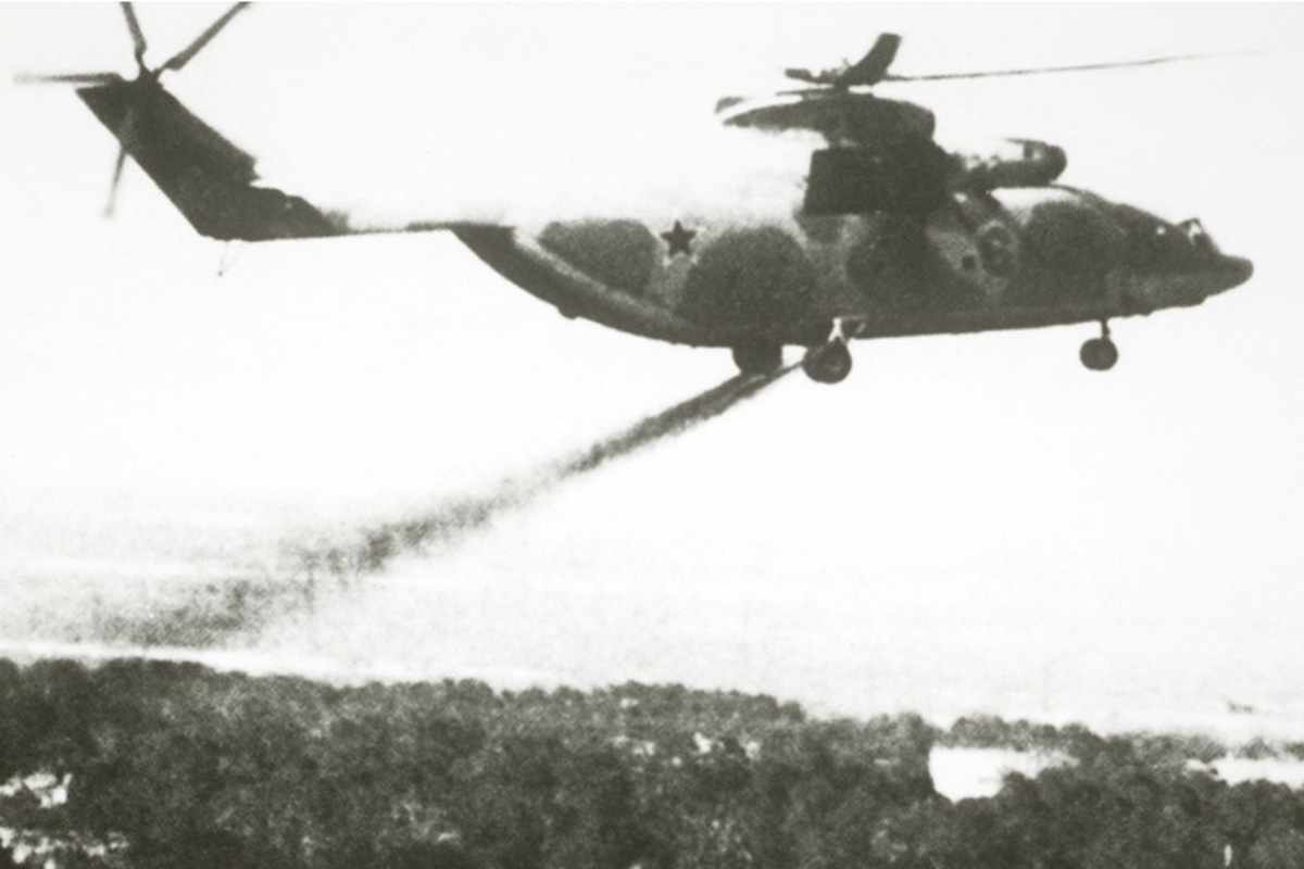 O Mi-26 foi muito utilizado no acidente nuclear de Chernobyl (Domínio Público)