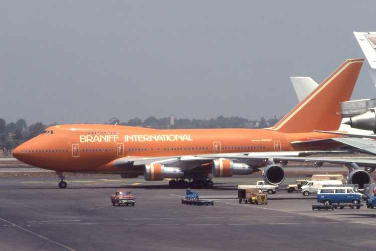 O 747SP da Braniff operou no Brasil na década de 70