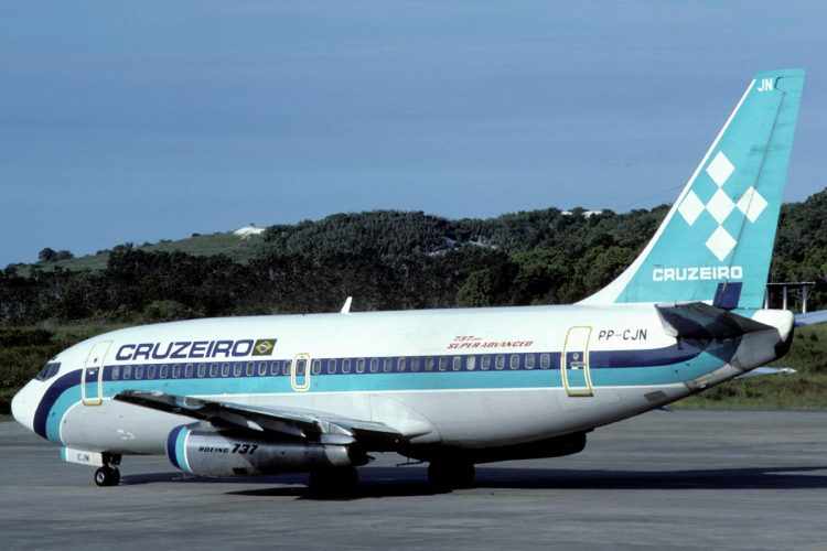 Mesmo depois de comprada pela Varig, a Cruzeiro seguiu voando com suas cores por quase duas décadas (Aero Icarus)