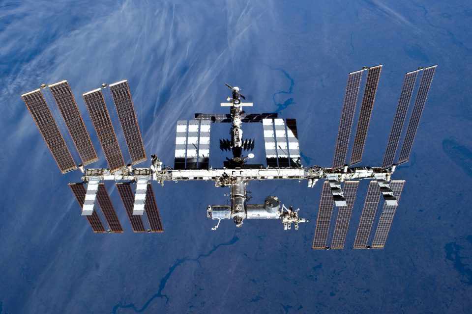 A ISS pode receber até seis astronautas ao mesmo tempo (NASA)