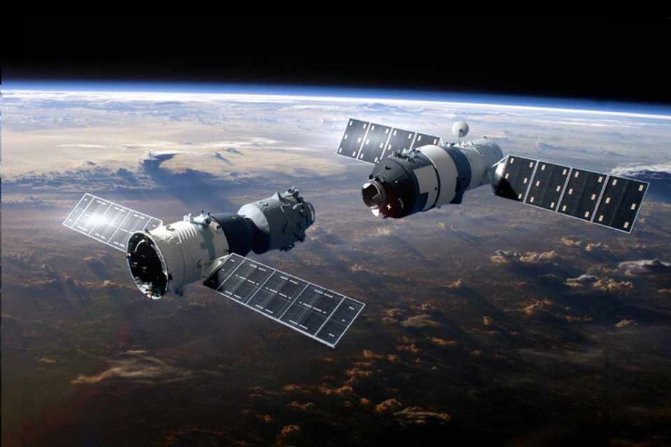 Na projeção, o módulo "Shenzhou 9" se aproxima da estação Tiangong 1 (ApolloSaturn)