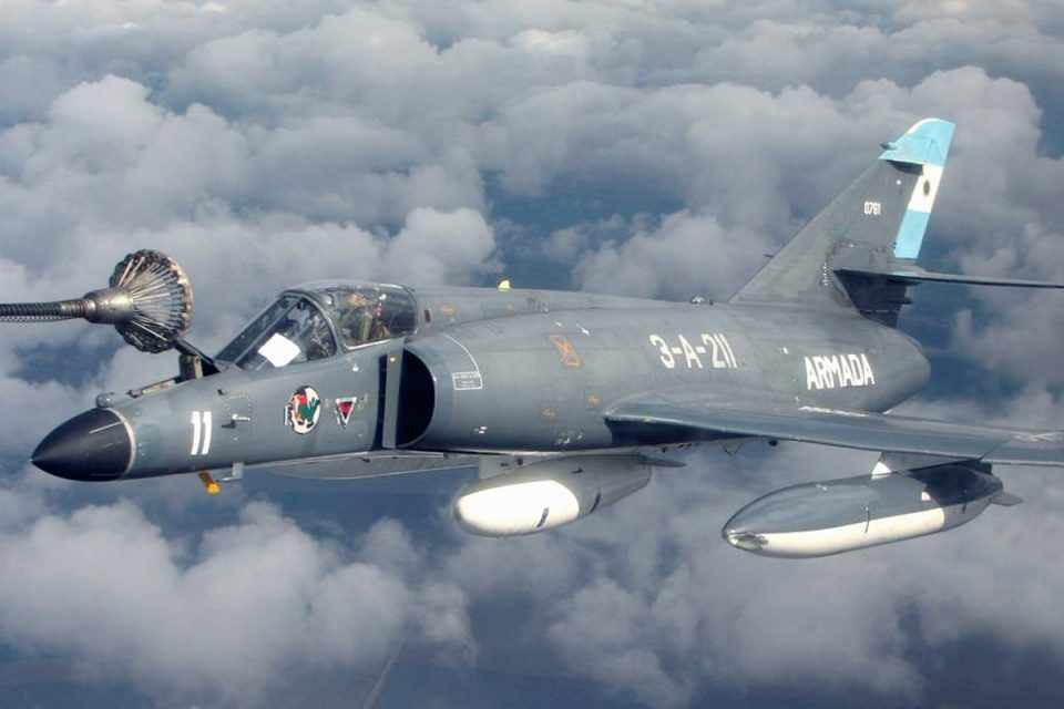 Os antigos Super Étendard argentinos estão estocados (Armada Argentina)